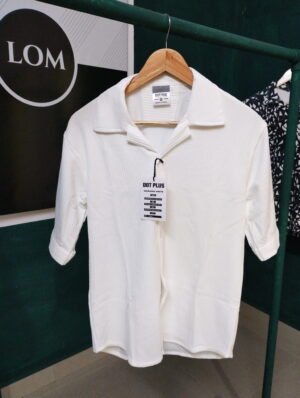 Elegant White Button-Up Shirt – Striped Pattern Classic & Versatile Men's Wear